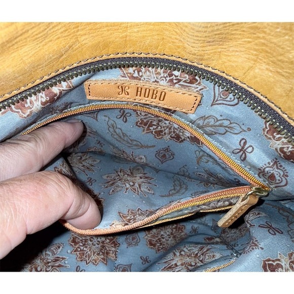 Hobo Women's Earth‎ Tone Leather Tote Bag Medium Chic Versatile Everyday flaws - Picture 13 of 16